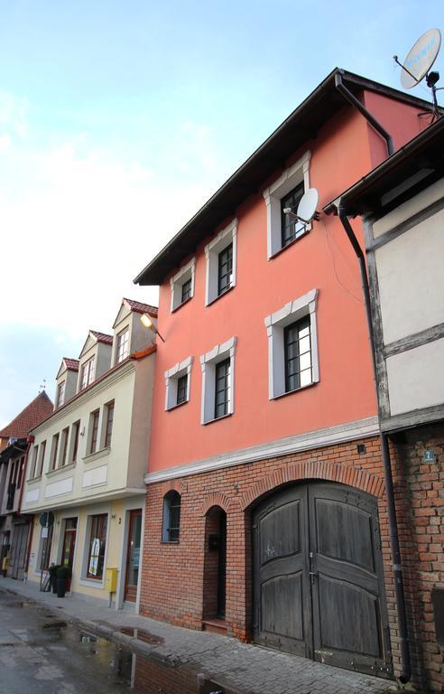 Browar Goscinne W Centrum Miasta Na Starowce, Self Check In 24h, Fv, Tv Smart, Darmowe Wi-fi, Parking, W Sasiedztwie Restauracji I Kawiarni, Uslugi Escort Zakazane Willa Starogard Gdański